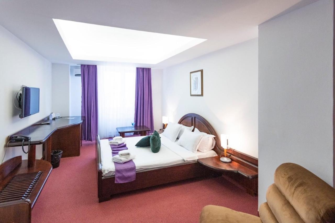 Hotel Randy Constanţa Esterno foto